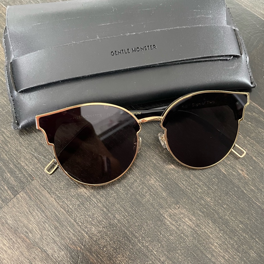 Women's Black & Gold Cat-Eye Sunglasses